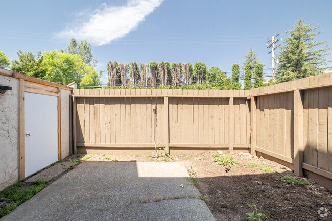 2HAB, 1.5BA - 875 ft² - Woodburn Townhomes