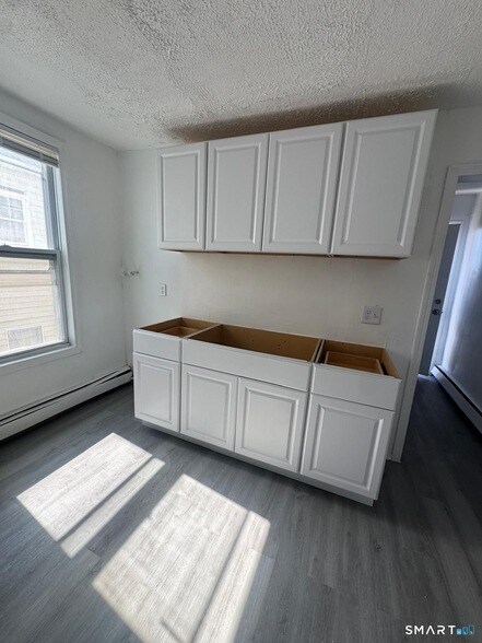 Building Photo - 265 6th St