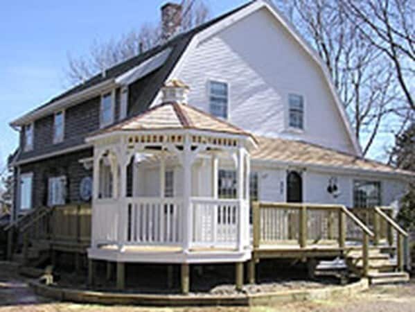 Primary Photo - 37 Cranberry Hwy
