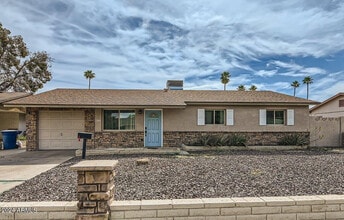 Building Photo - 3615 S Margo Dr