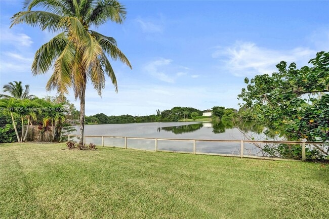 Foto del edificio - 1020 Bayberry Point Dr