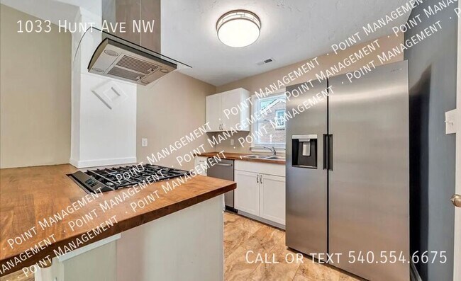 Foto del edificio - 1033 Hunt Ave NW