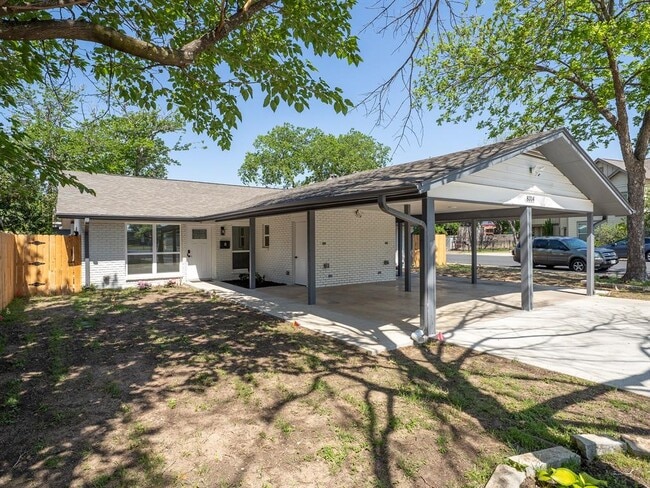 Building Photo - 8314 Bowling Green Dr