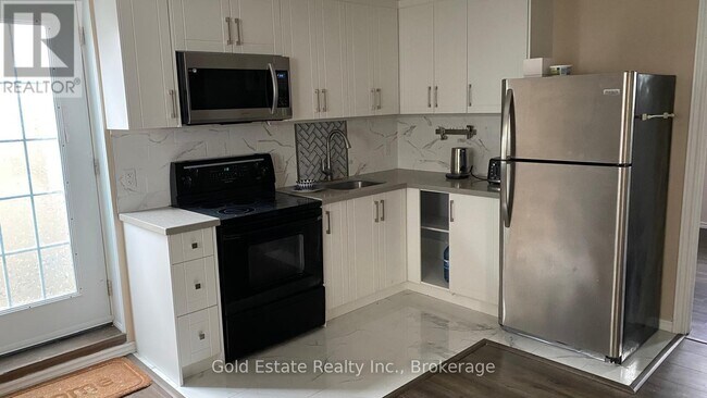 Building Photo - 207 Otterbein Rd