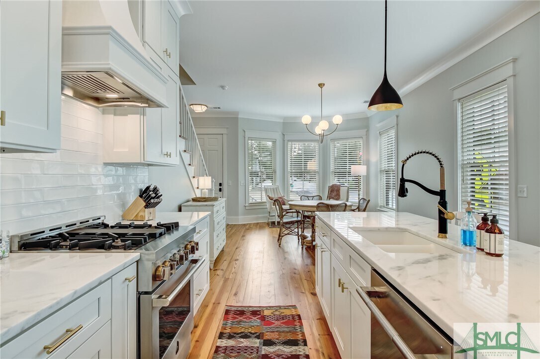 553 E St, Savannah, GA 31401 Townhome Rentals in Savannah GA