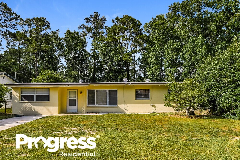 7839 Lemans Dr, Jacksonville, FL 32210 House Rental in Jacksonville
