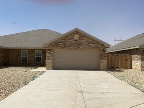 Building Photo - 1303 N Clinton Ave