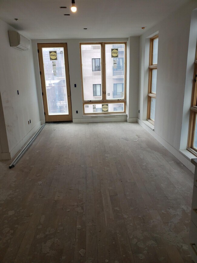 Building Photo - 14 Duffield St