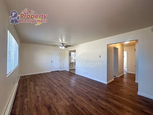 Building Photo - 1826 N Crestmont Dr