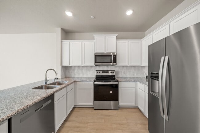 Building Photo - 11902 Amber Oak Wy