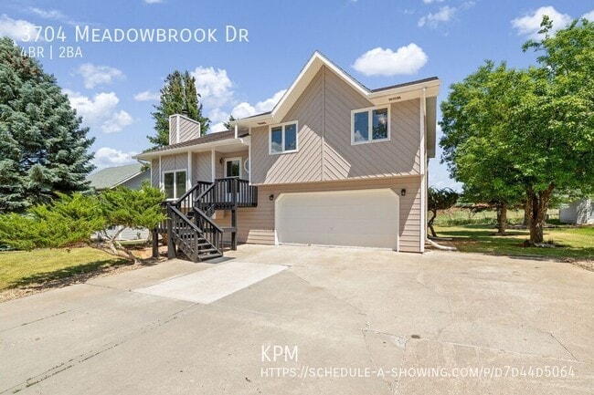 Foto del edificio - 3704 Meadowbrook Dr
