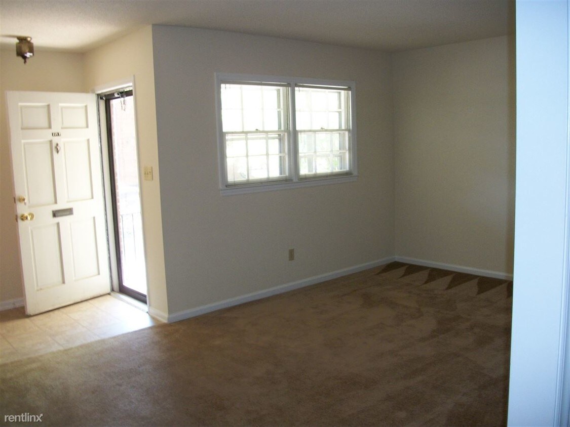 Primary Photo - 213 Northpoint Ave