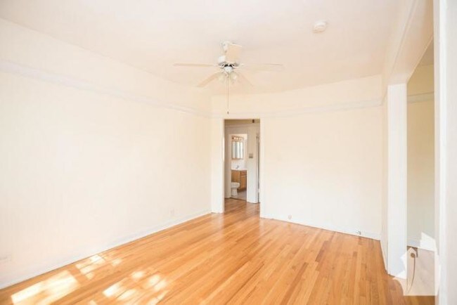 Foto del edificio - 2 bedroom in Chicago IL 60640