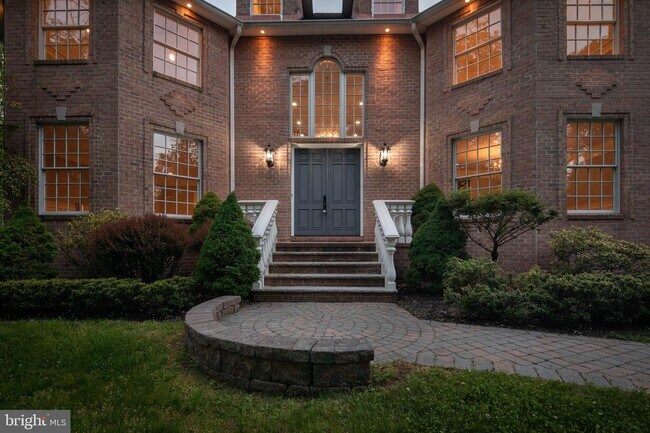 Building Photo - 754 Great Rd