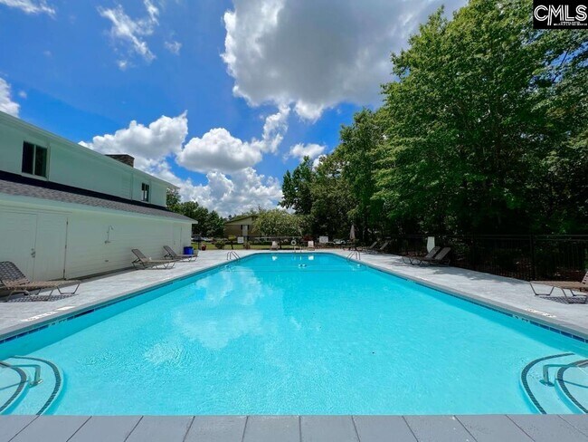 Foto del edificio - 6530 Davidson Rd