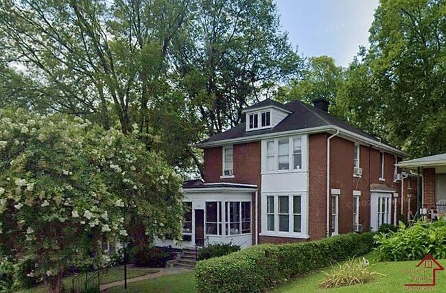 Building Photo - 938 Fortwood St