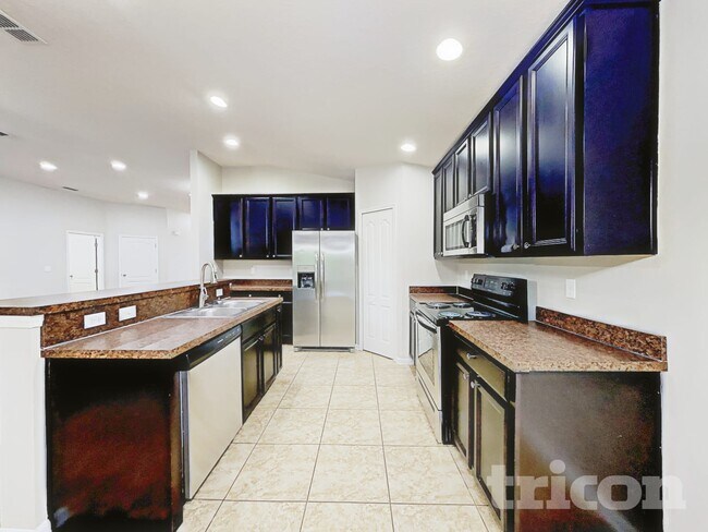 Foto del edificio - 6449 Rolling Tree Street