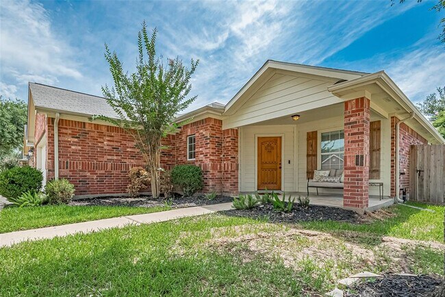Foto del edificio - 2819 Lakecrest Way Dr