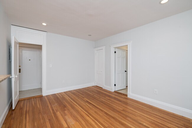 Foto del edificio - 258 Chestnut Hill Ave