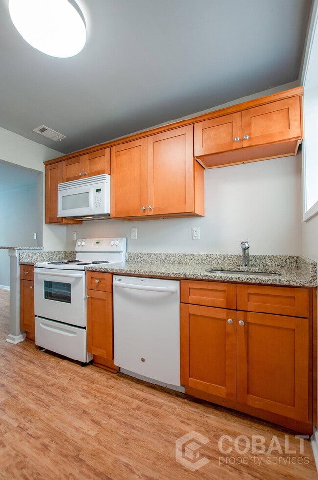 Foto del edificio - 271 Glen Iris Dr NE