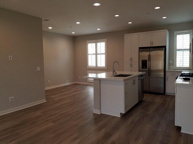 Building Photo - 2137 Stellar Way
