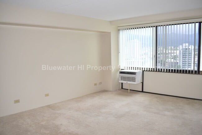 Building Photo - Marco Polo - Studio w/ newer kitchen, 1 re...