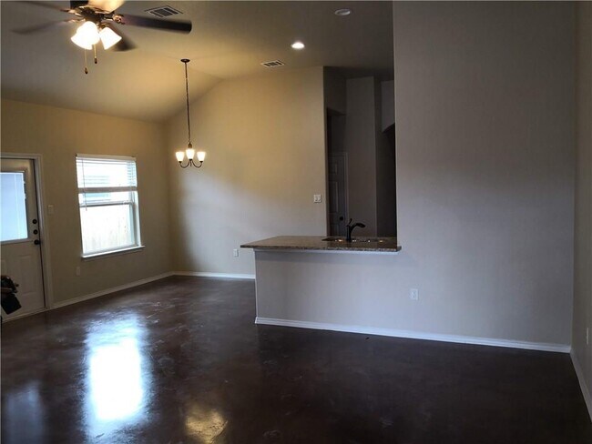 Foto del edificio - 233 Joanne Lp