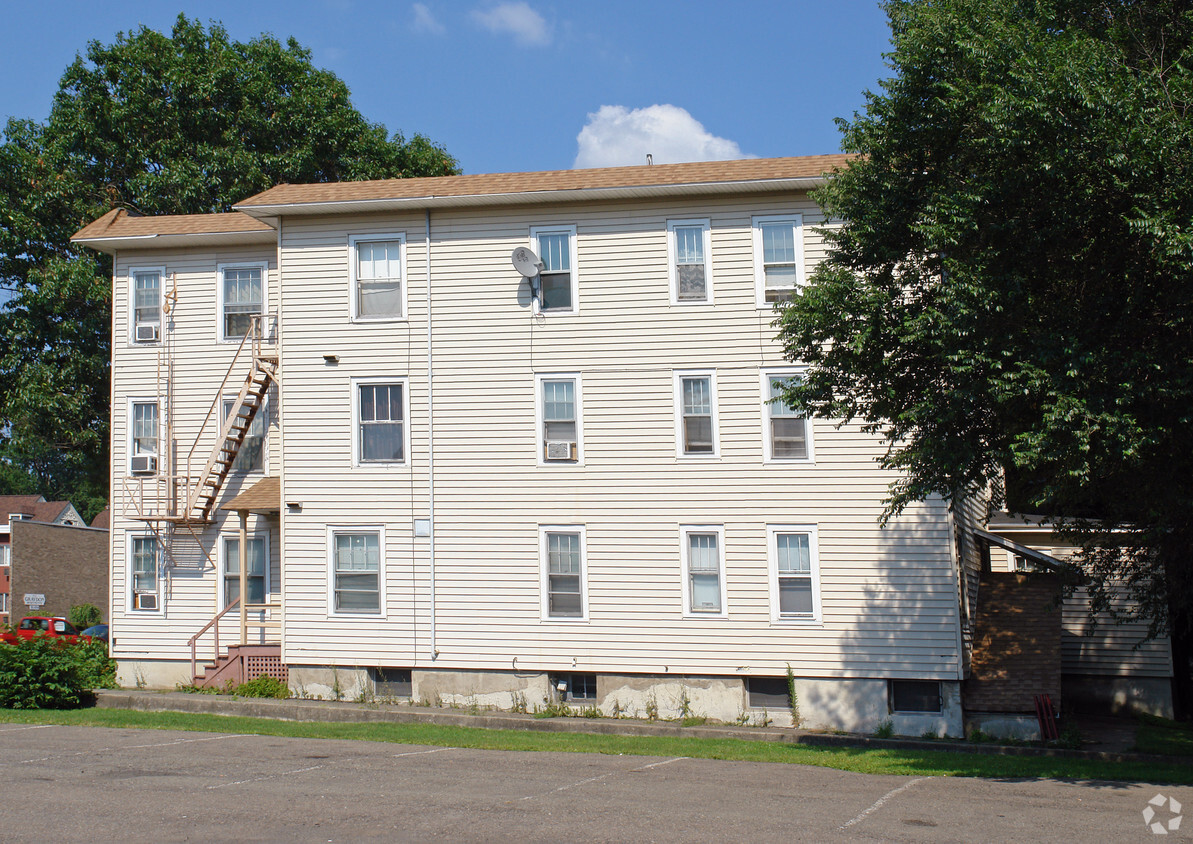 Building Photo - 310 E Main St