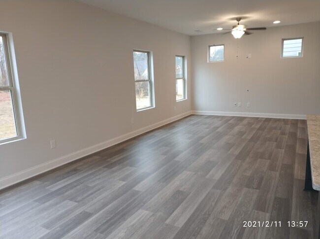 Foto del edificio - 349 Omnia Ridge Way