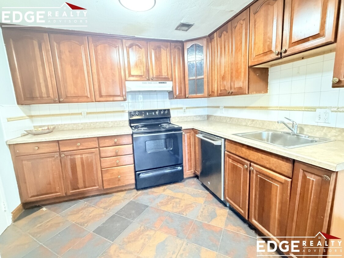 Photo - 357 Faneuil St. Unit 11