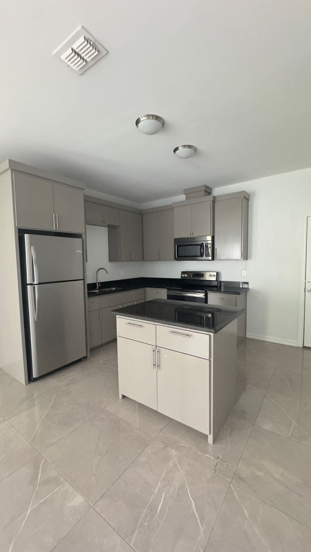 Building Photo - 219 Fig Dr