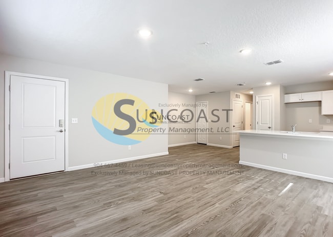 Foto del edificio - 6445 Breezy Oaks Wy