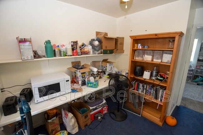 Foto del edificio - 686 Darwin Ave