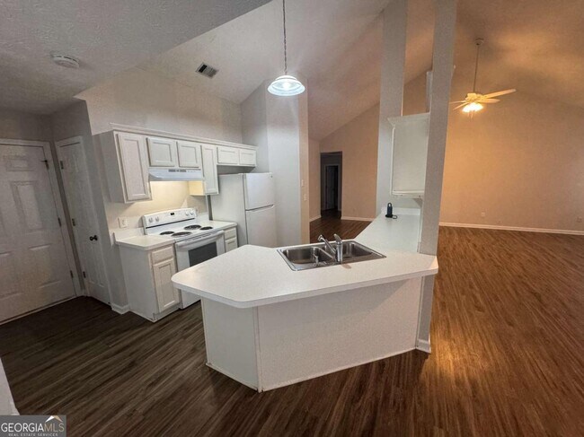 Building Photo - 4343 Grey Park Dr NE