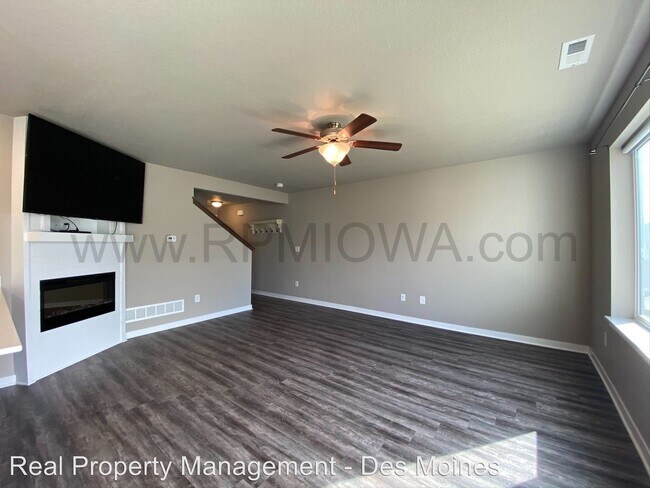 Building Photo - 3 br, 2.5 bath House - 753 NE Macey Way
