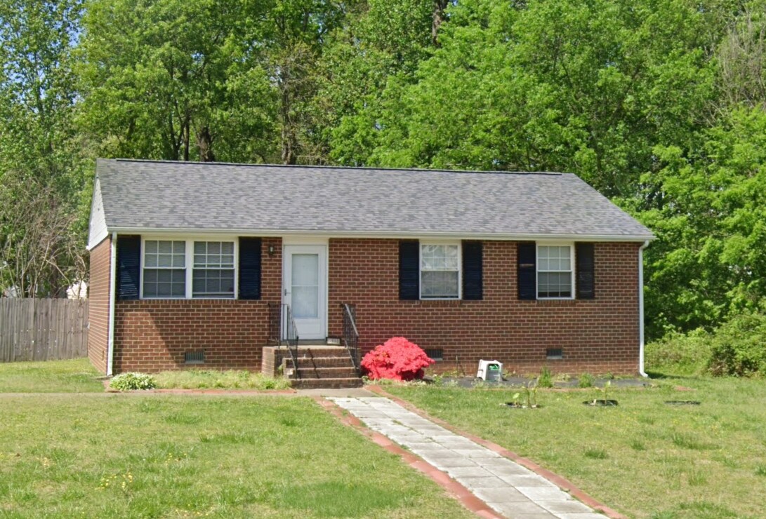 Foto principal - 3900 Lamplighter Dr
