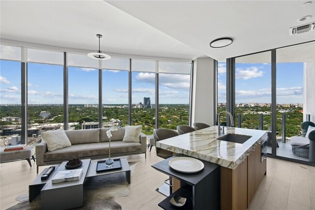 Foto del edificio - 2831 S Bayshore Dr