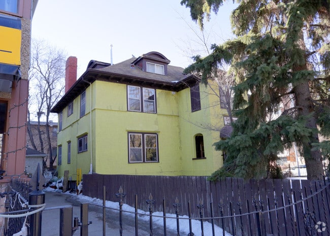 Building Photo - Tyrone Heritage Residences