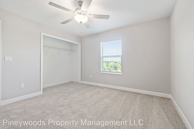 Building Photo - 4 br, 2.5 bath House - 1716 Roseville Street