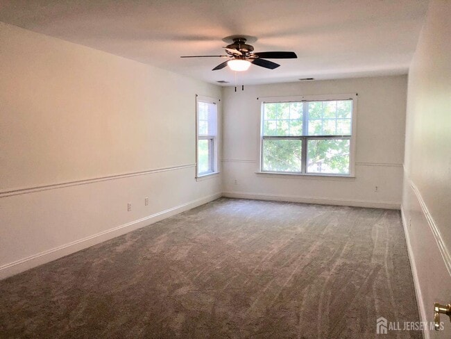 Foto del edificio - 112 Central Ave