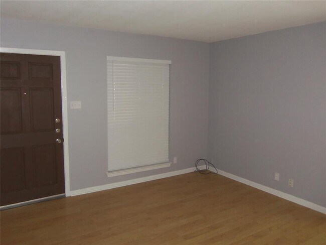 Building Photo - 3305 Dolphin Cove