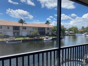 Building Photo - 1 Royal Palm Way