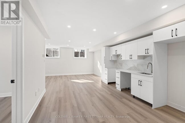Building Photo - 279 Enclave Walk