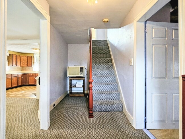 Building Photo - 453 Fruitville Pike