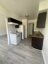 Building Photo - 750 E Michigan Ave