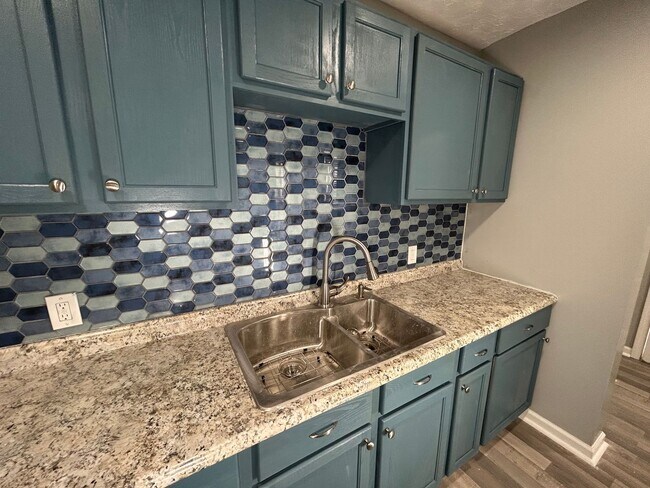 Building Photo - Embrace Comfort and Convenience in this 2-...