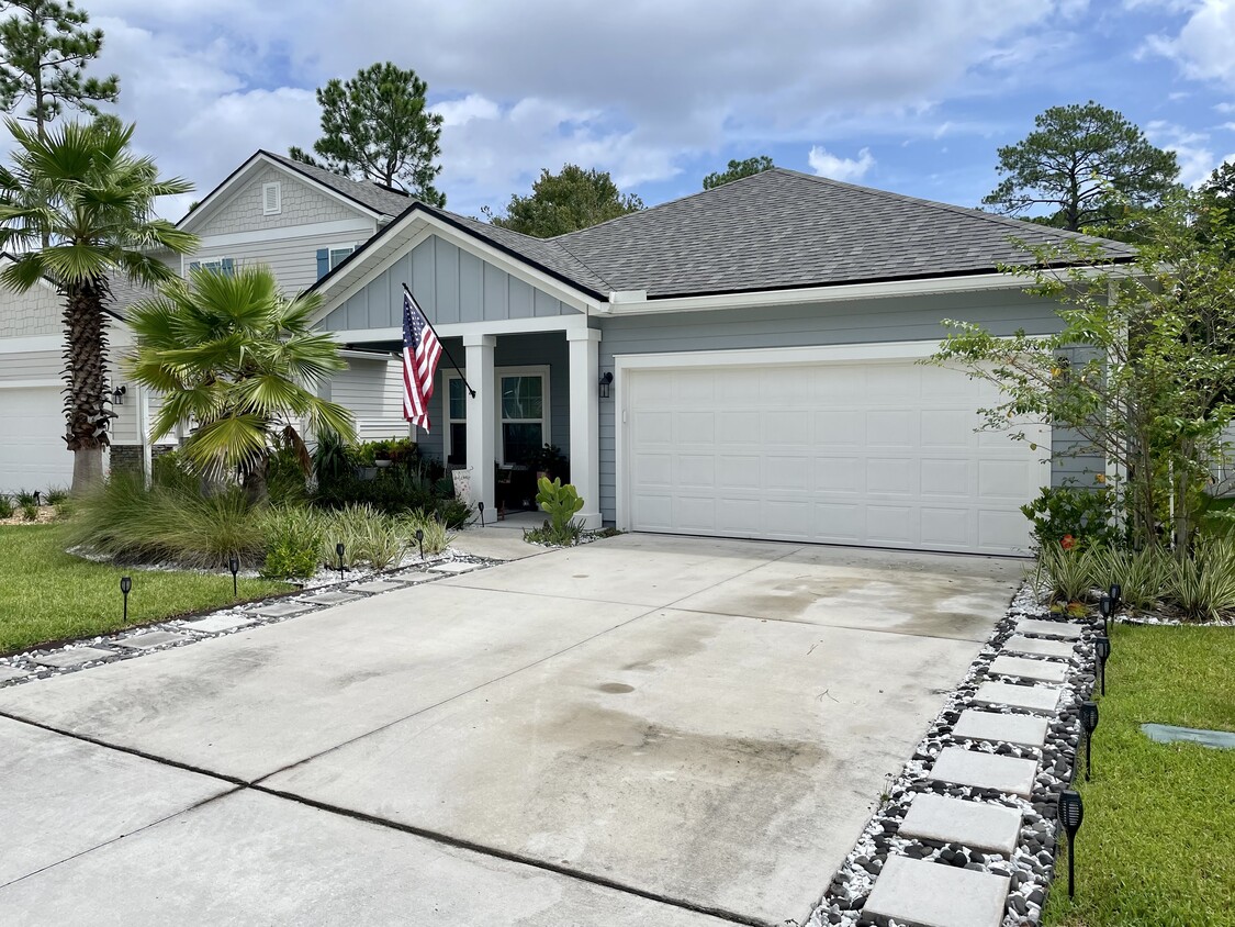 Primary Photo - 2090 Hawkeye Pl
