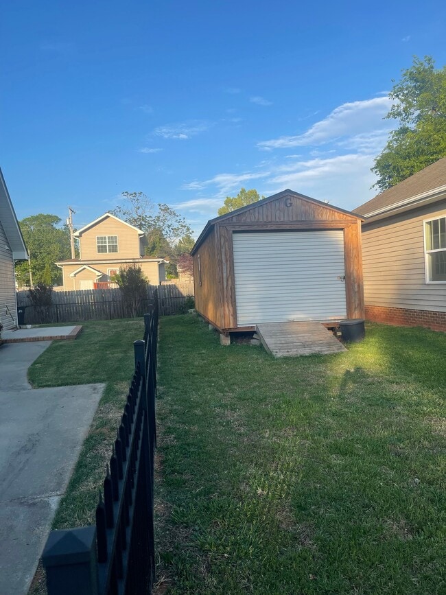 Foto del edificio - 420 Oconner Ct