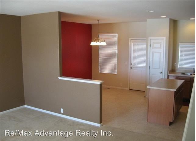 Building Photo - 2660 Squaw Creek Hts