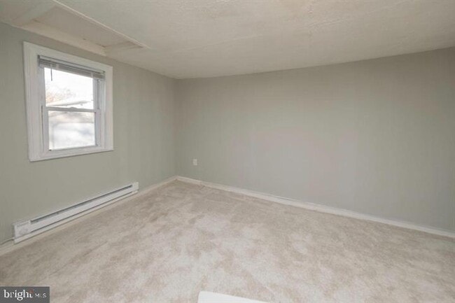 Building Photo - 607 West Lawn Ave